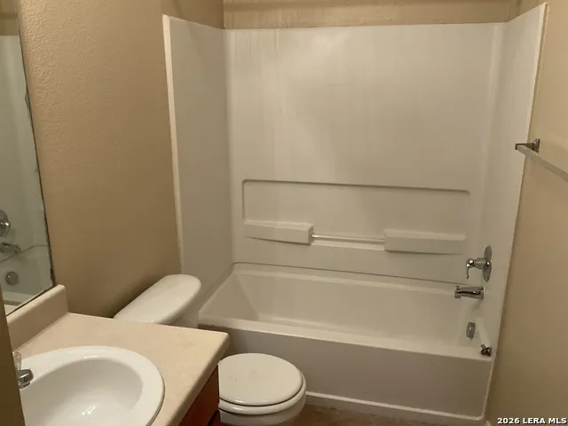 10802 Mathom Landing Universal City, TX 78148