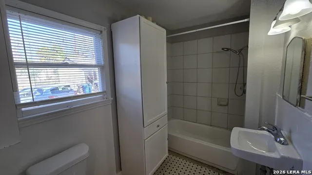 323 Claremont San Antonio, TX 78209