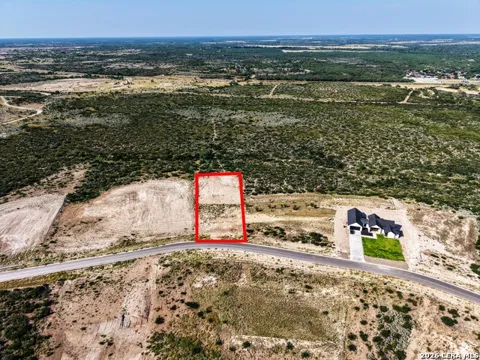 552 PASEO DEL LAGO
