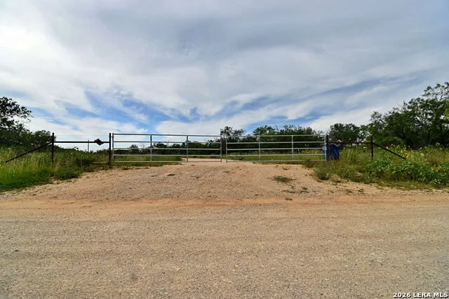 501 County Road 477 Stockdale, TX 78160