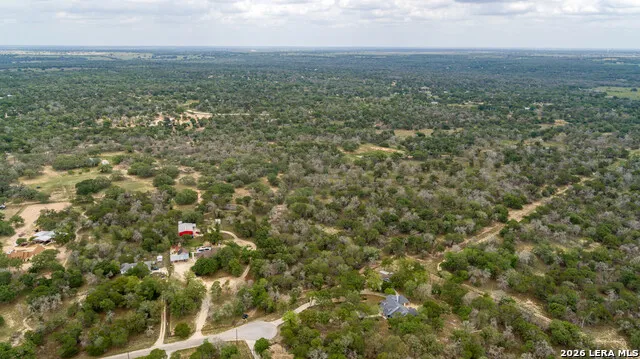 227 Encino Dr Floresville, TX 78114