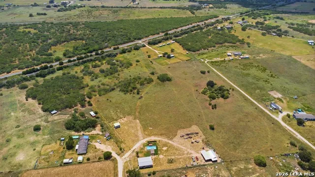 18347 COUNTY ROAD 163 Elmendorf, TX 78112