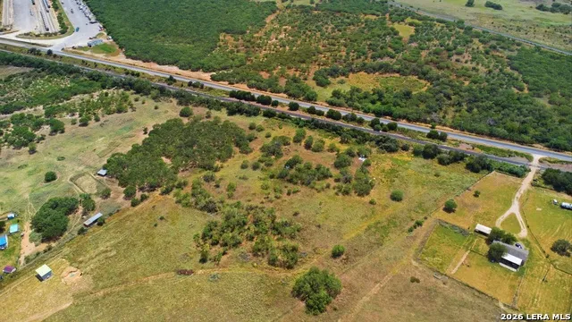 18347 COUNTY ROAD 163 Elmendorf, TX 78112