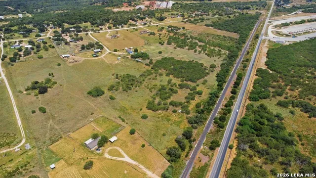 18347 COUNTY ROAD 163 Elmendorf, TX 78112