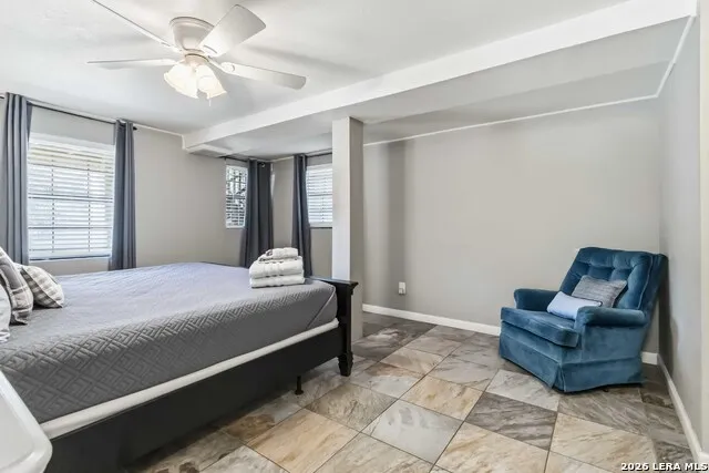 2481 LAKESHORE DR Canyon Lake, TX 78133