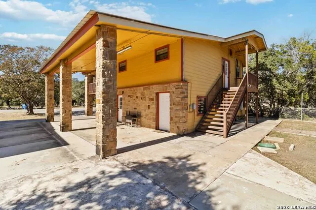 2481 LAKESHORE DR Canyon Lake, TX 78133