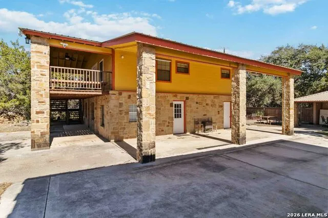 2481 LAKESHORE DR Canyon Lake, TX 78133