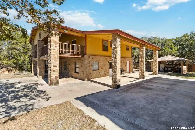2481 LAKESHORE DR Canyon Lake, TX 78133