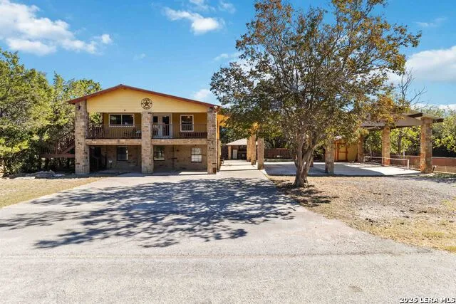 2481 LAKESHORE DR Canyon Lake, TX 78133