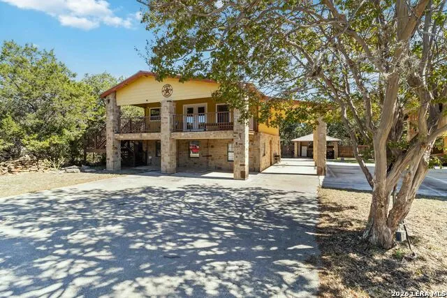 2481 LAKESHORE DR Canyon Lake, TX 78133