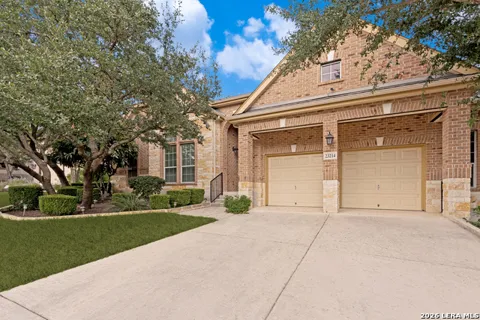 23214 Crest View Way
