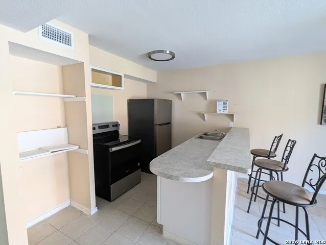 3718 PLEASANTON RD Unit 2-104 San Antonio, TX 78221