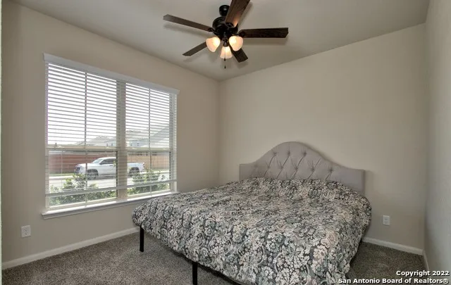 4315 Roundhay Park Converse, TX 78109