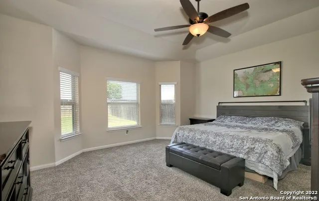 4315 Roundhay Park Converse, TX 78109