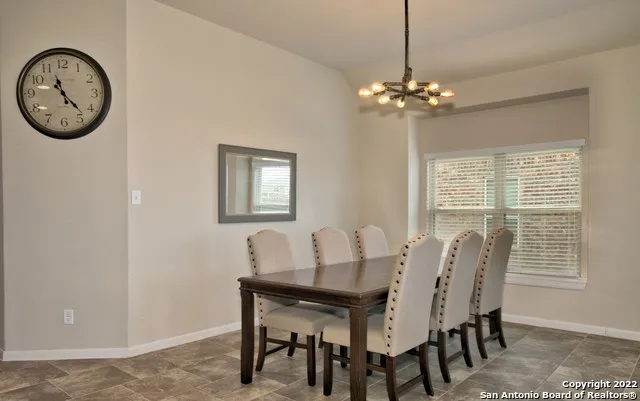 4315 Roundhay Park Converse, TX 78109