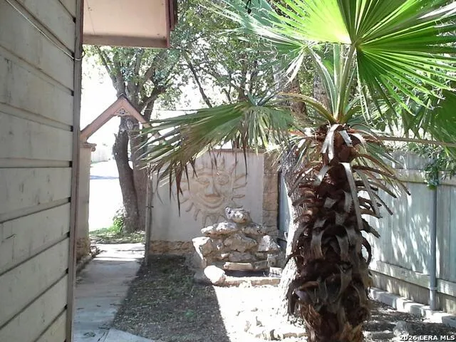 8448 Dixon Ridge San Antonio, TX 78239