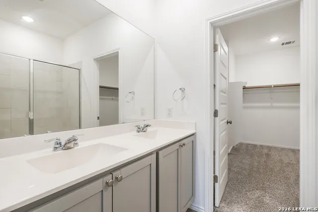 13210 HAGERD LOOP St Hedwig, TX 78152