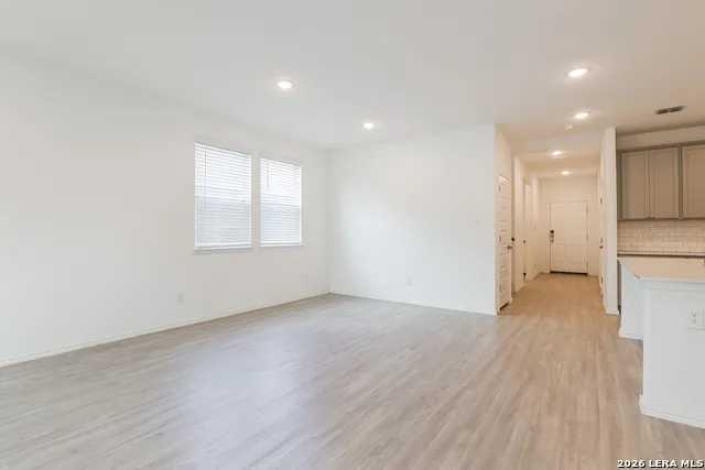13210 HAGERD LOOP St Hedwig, TX 78152