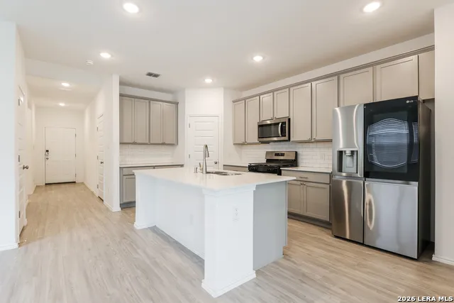 13210 HAGERD LOOP St Hedwig, TX 78152