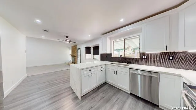 318 Renee Converse, TX 78109
