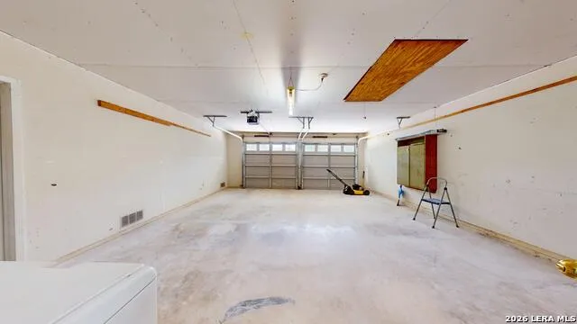 318 Renee Converse, TX 78109