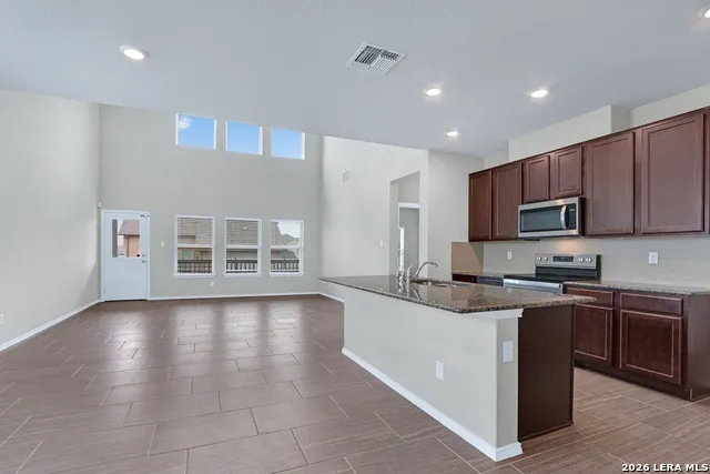 3644 SPACE CLOUD DR New Braunfels, TX 78130