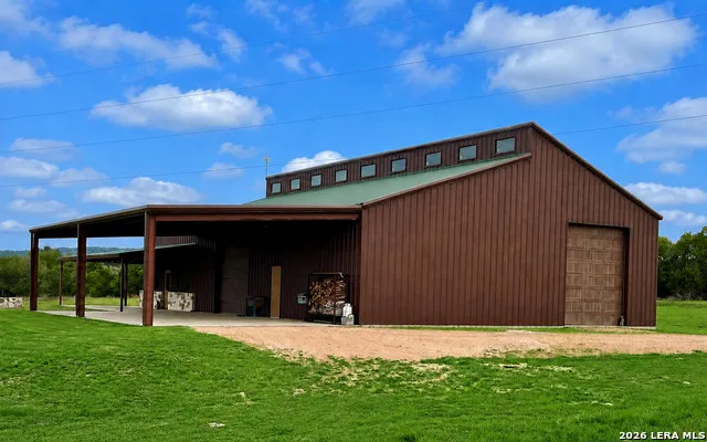 3259 Schumann Rd Stonewall, TX 78671
