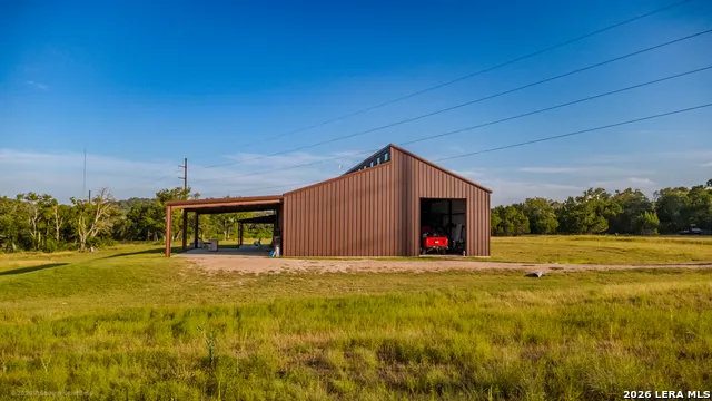 3259 Schumann Rd Stonewall, TX 78671