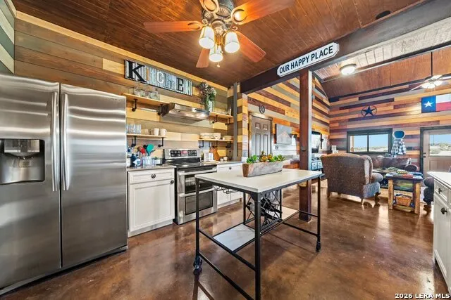 3259 Schumann Rd Stonewall, TX 78671