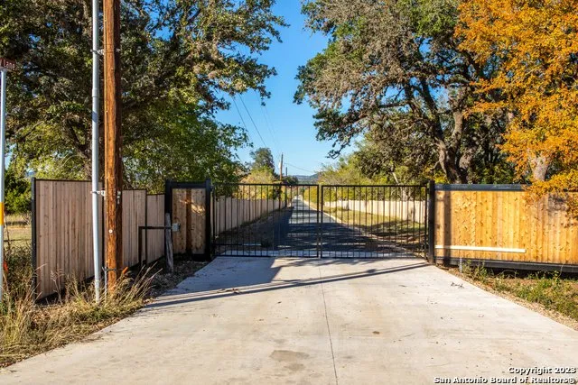 46 Fm 1621 Comfort, TX 78013