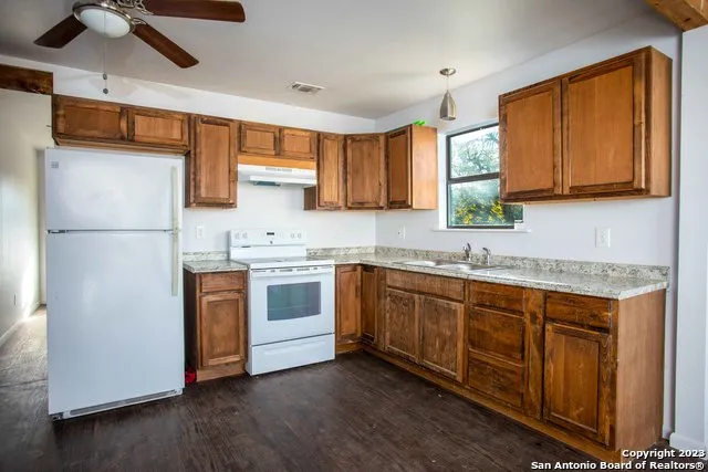 46 Fm 1621 Comfort, TX 78013