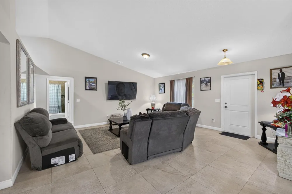 1016 CHERYL ROAD Haverhill, FL 33417