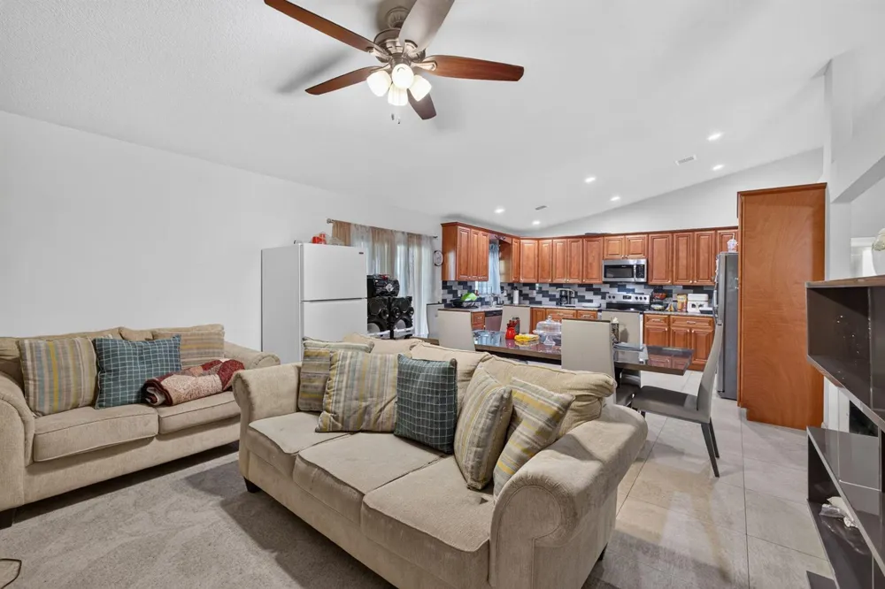 1016 CHERYL ROAD Haverhill, FL 33417