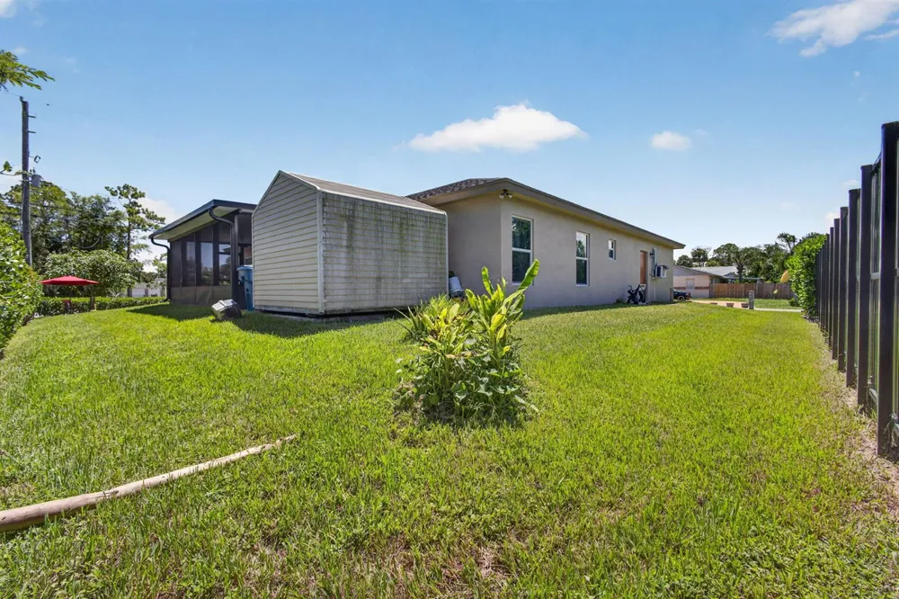 1016 CHERYL ROAD Haverhill, FL 33417