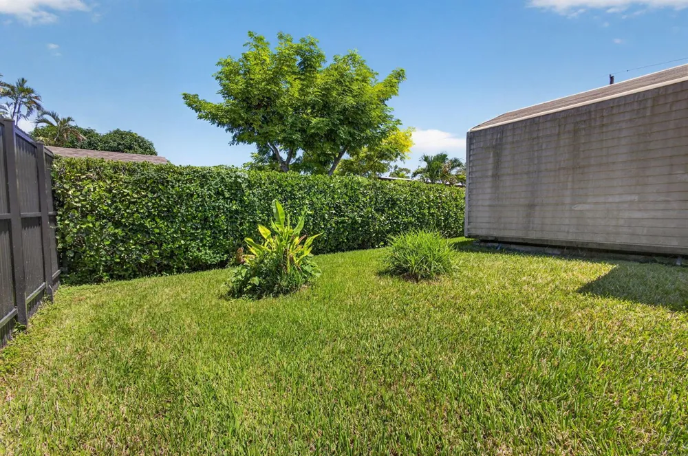 1016 CHERYL ROAD Haverhill, FL 33417