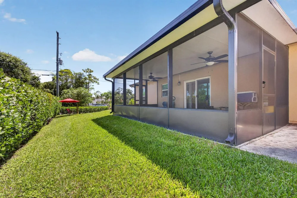 1016 CHERYL ROAD Haverhill, FL 33417