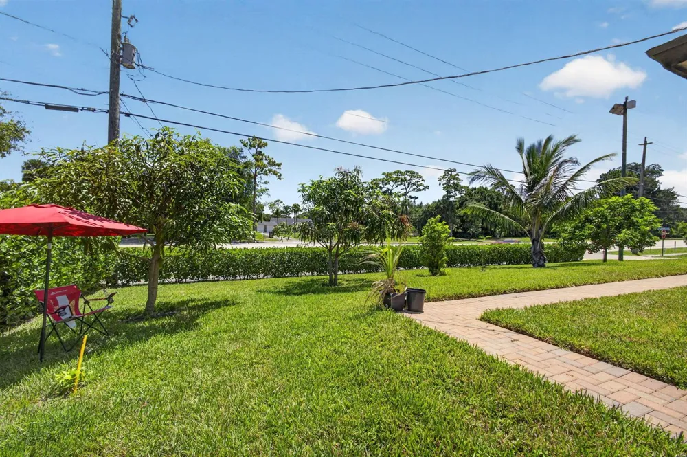 1016 CHERYL ROAD Haverhill, FL 33417