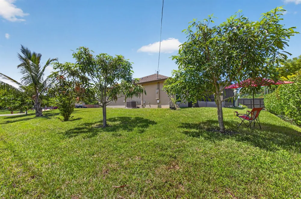 1016 CHERYL ROAD Haverhill, FL 33417