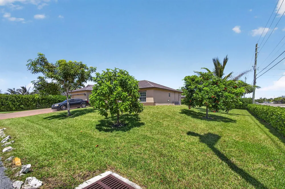 1016 CHERYL ROAD Haverhill, FL 33417