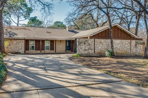 3406 Halifax Drive