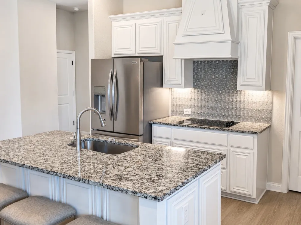 5225 Rowlan Row Midlothian, TX 76065