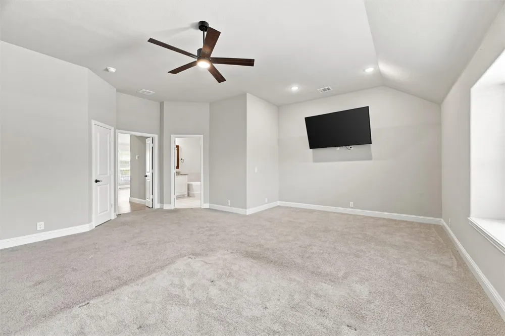 5225 Rowlan Row Midlothian, TX 76065