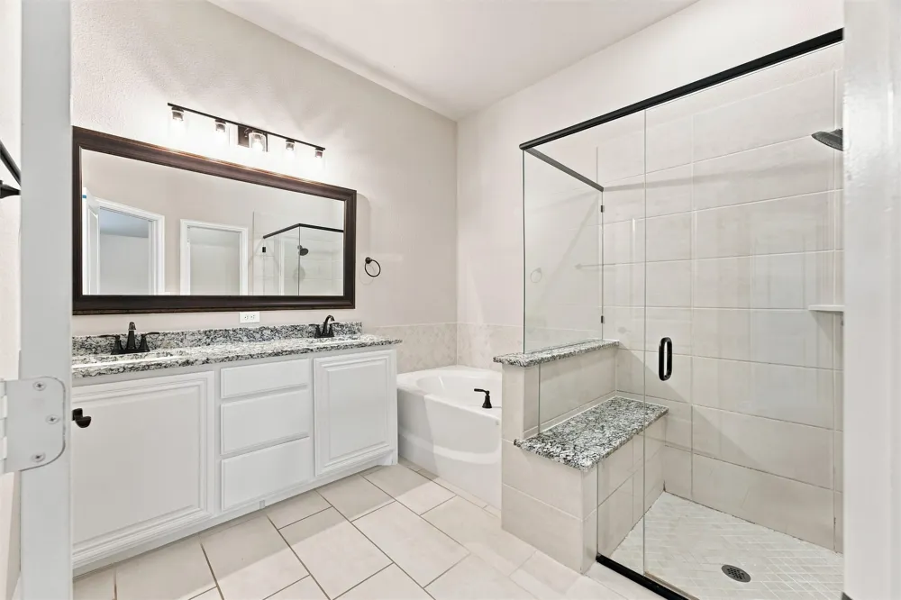 5225 Rowlan Row Midlothian, TX 76065