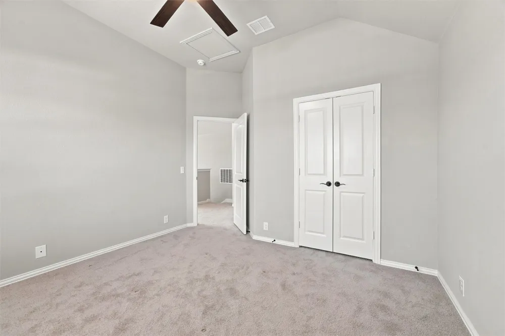 5225 Rowlan Row Midlothian, TX 76065