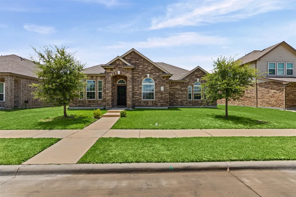 2038 Buttonwood Street Lancaster, TX 75146