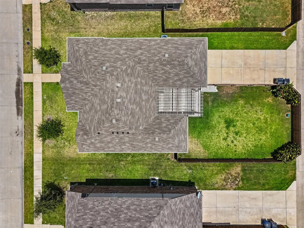 2038 Buttonwood Street Lancaster, TX 75146
