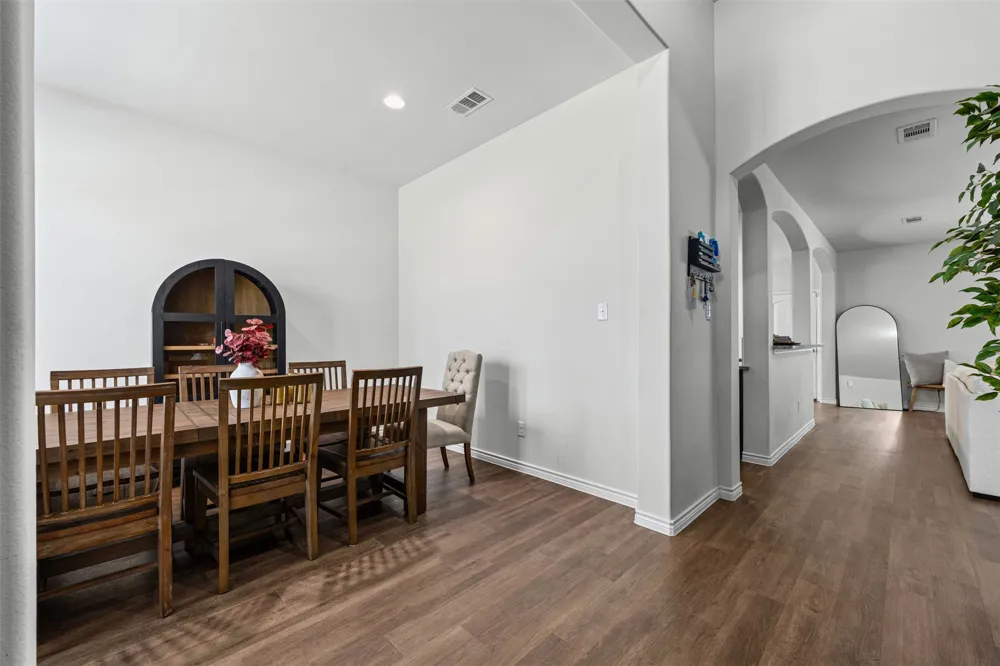 2038 Buttonwood Street Lancaster, TX 75146