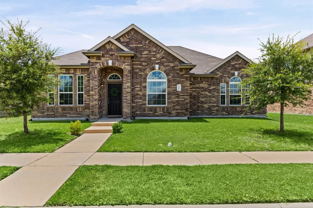 2038 Buttonwood Street Lancaster, TX 75146