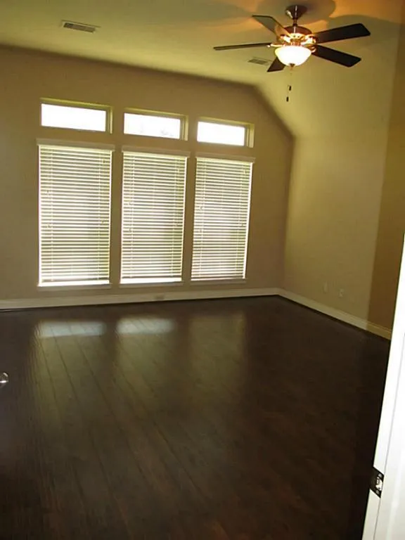 14104 Green Thicket Drive Pearland, TX 77584