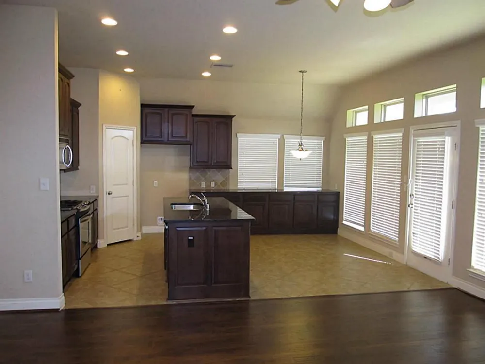 14104 Green Thicket Drive Pearland, TX 77584